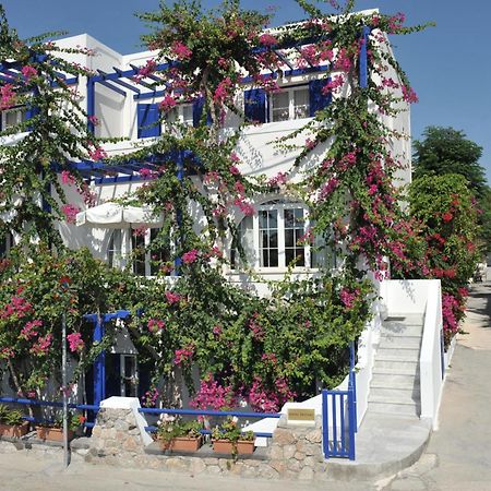Proteas Hotel Kamári Екстериор снимка