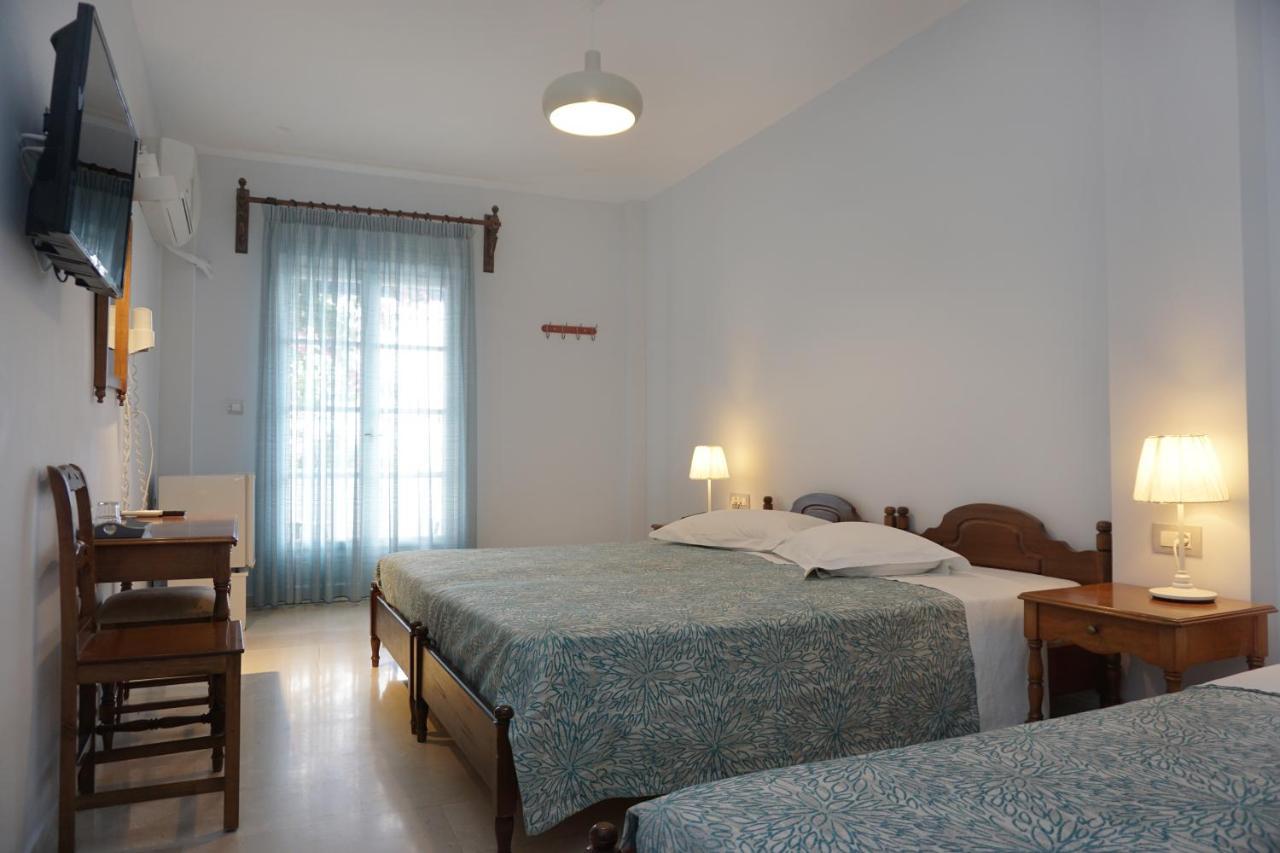 Proteas Hotel Kamári Екстериор снимка