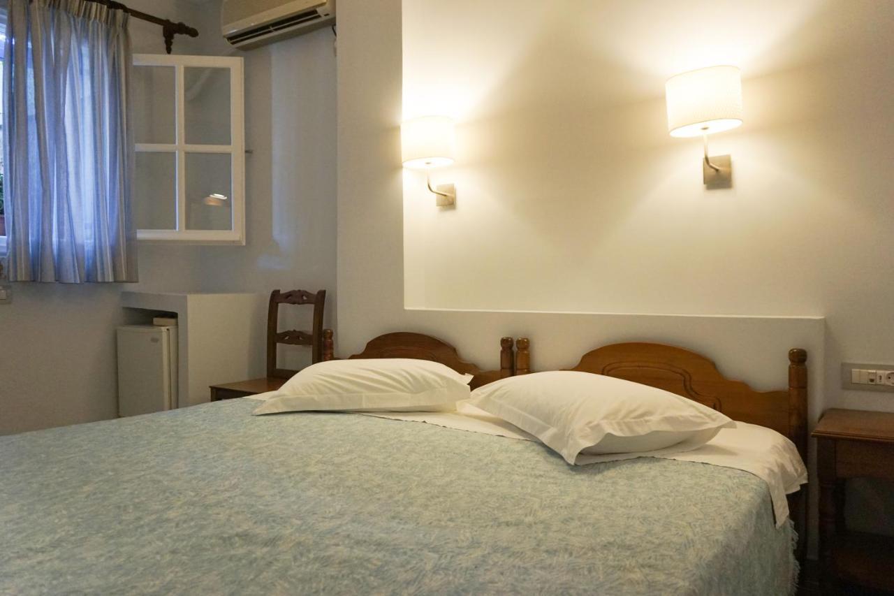 Proteas Hotel Kamári Екстериор снимка